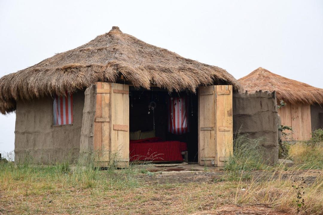 Sanya Juu Osiligilai Maasai Lodge المظهر الخارجي الصورة